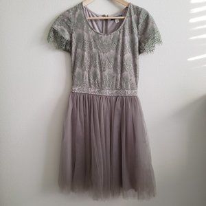 Lace & Tulle dress (Gray - Sz S)
